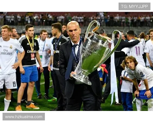 深圳足球队进攻战术解析与实战应用探讨