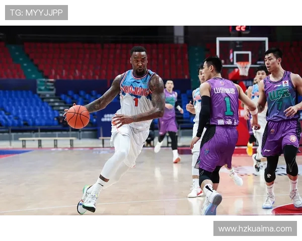 CBA新疆队与山东队全场精彩对决回顾及赛后分析